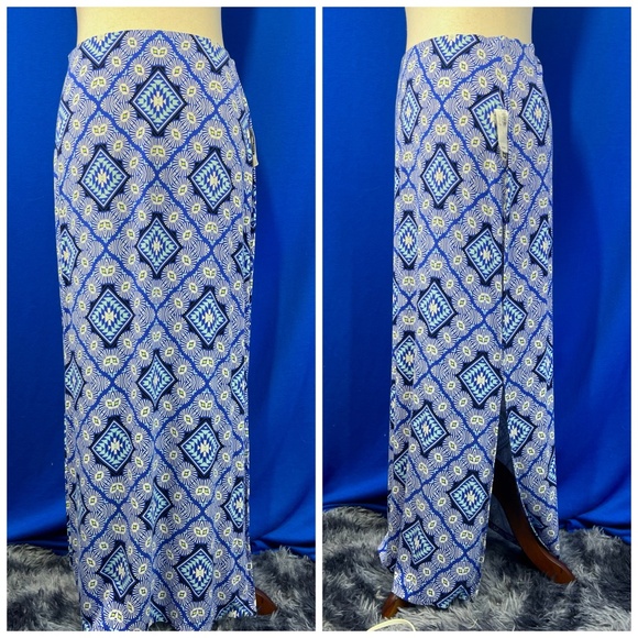 NWT🤩 |•OLD NAVY•| Pretty Blue Maxi Skirt Slit Sides Size Large - Picture 1 of 9